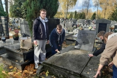 1f4af7b7-f817-4f75-b747-ace53504ace5