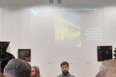 2fb32739-c4f5-466c-8c6d-4adc7427fa99