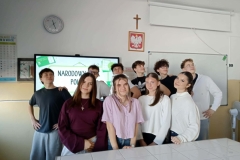 a6b227b7-1869-4f2b-9d7b-c5d4f5359851